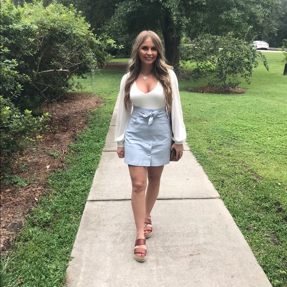 White plunging neck body suit - Picture 2 of 8